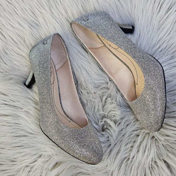 LifeStride Parigi Dress Pump Silver Sparkle Heels Size 6.5M Holiday Party Event - Picture 3 of 15